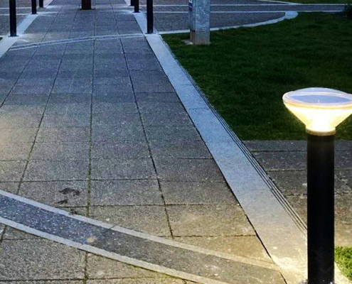 pathway solar bollards